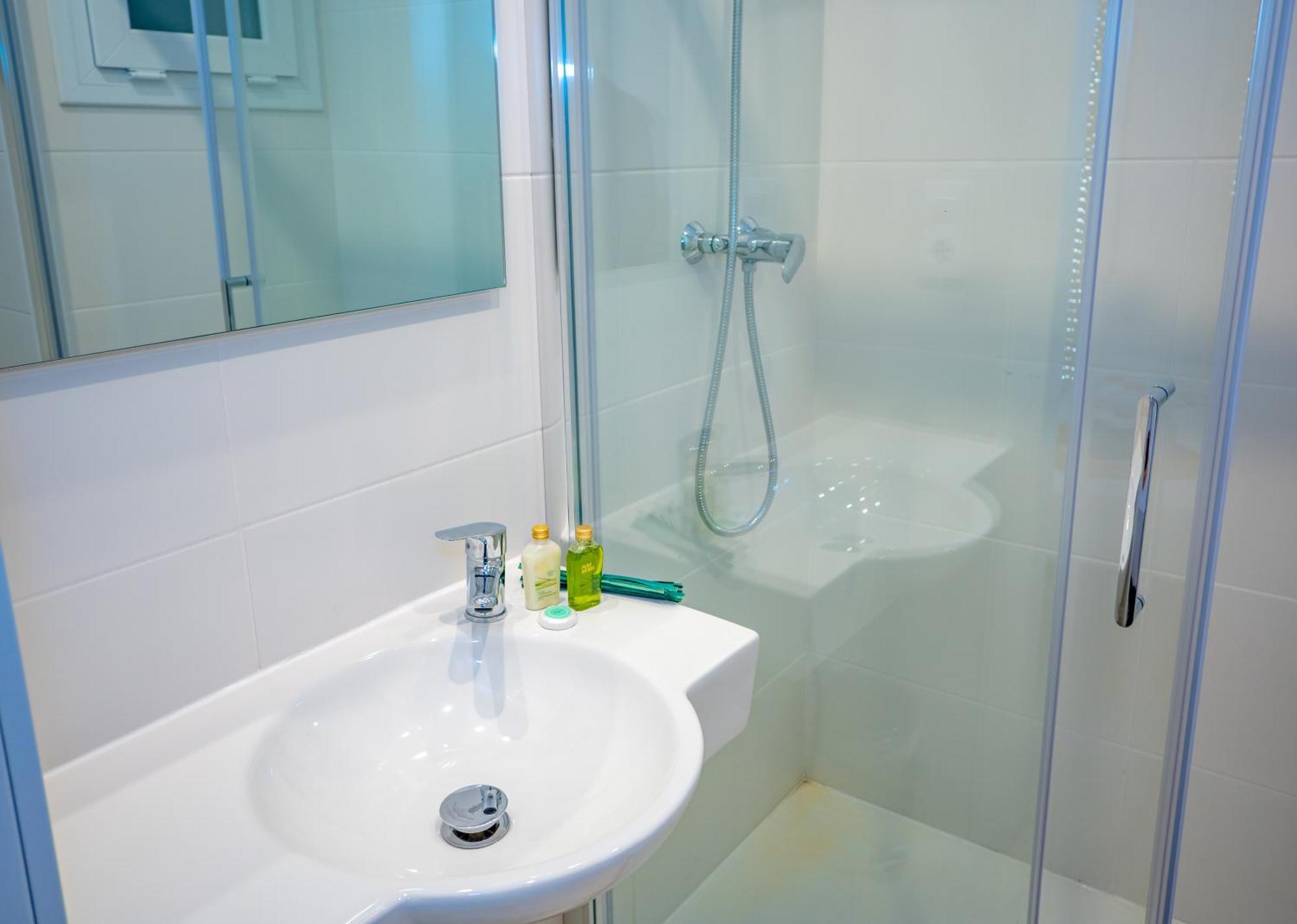 Agi Gloria Rooms โรเซส ภายนอก รูปภาพ